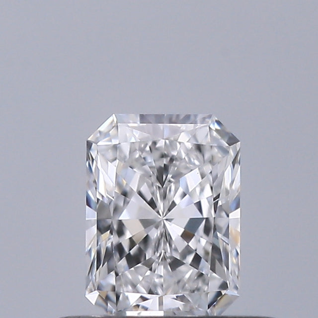 0.38 carat Radiant diamond D VVS1 