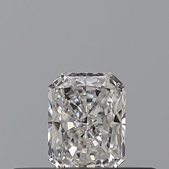 0.23 carat Radiant diamond F  VVS2