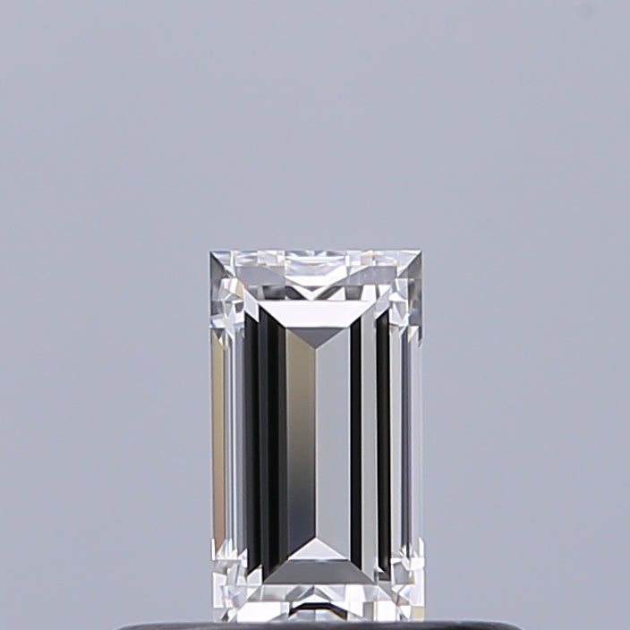 0.32 carat Baguette diamond E IF 