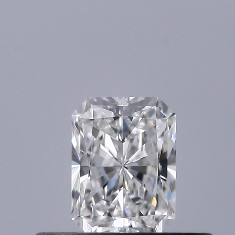 0.30 carat Radiant diamond E IF 