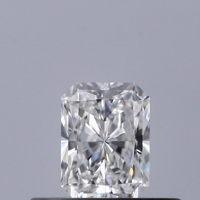 0.30 carat Radiant diamond E IF 