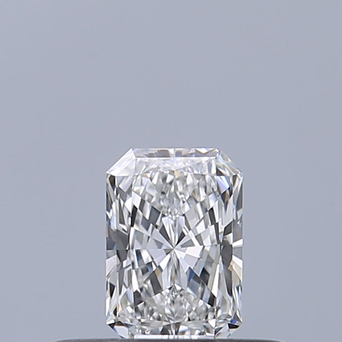 0.24 carat Radiant diamond E VVS1 