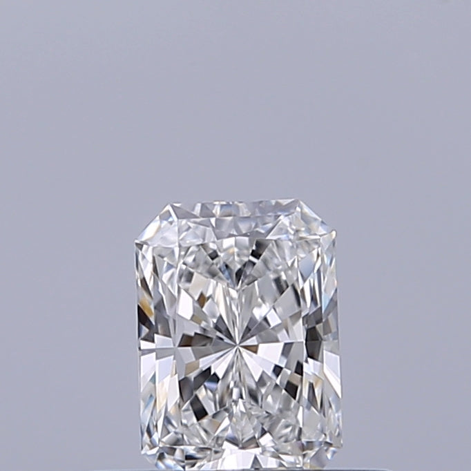 0.32 carat Radiant diamond E IF 