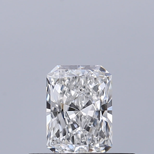 0.30 carat Radiant diamond E VVS2 