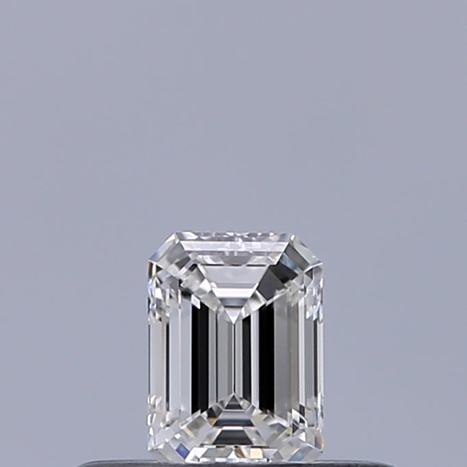 0.23 carat Emerald diamond E VS2 