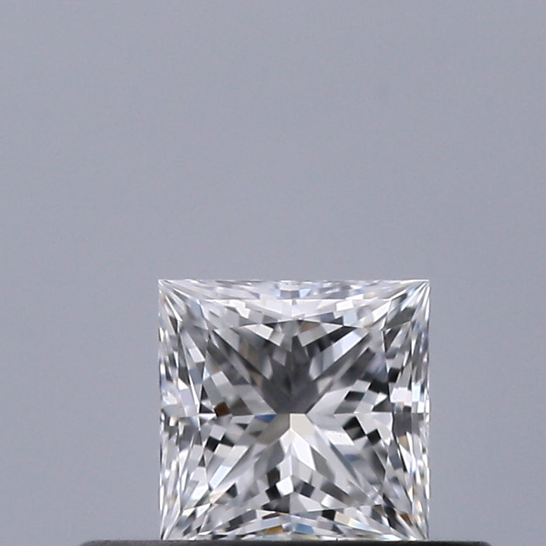 0.32 carat Princess diamond D VVS2 