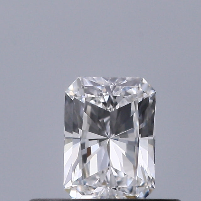 0.31 carat Radiant diamond D VVS2 