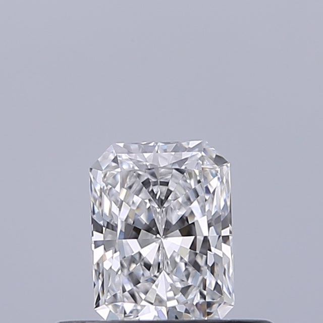 0.32 carat Radiant diamond D VVS1 