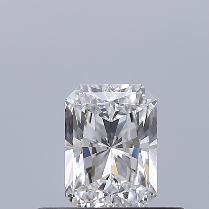 0.35 carat Radiant diamond D VVS1 