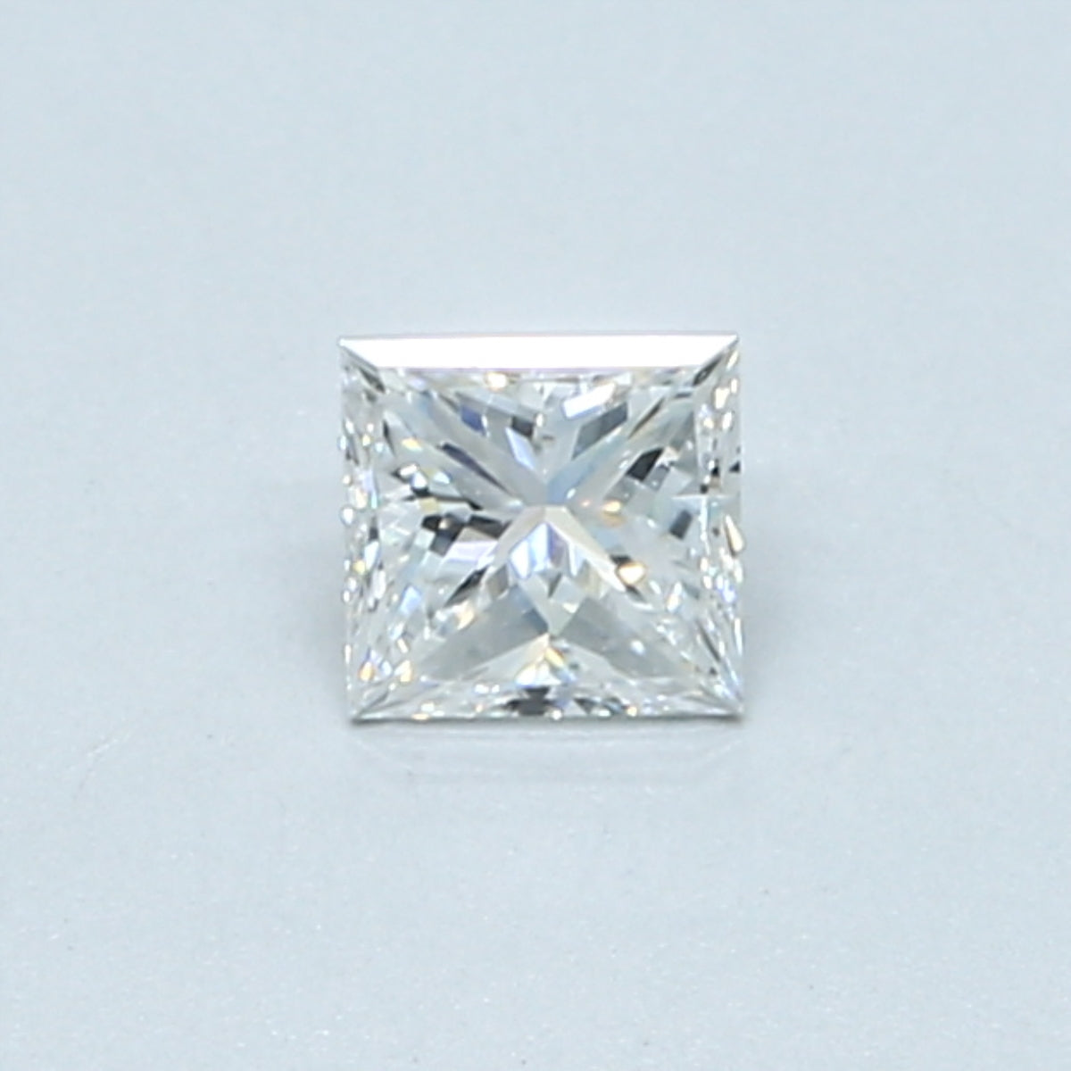 0.3 carat Princess diamond D  VVS2