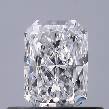 0.43 carat Radiant diamond D VS1 