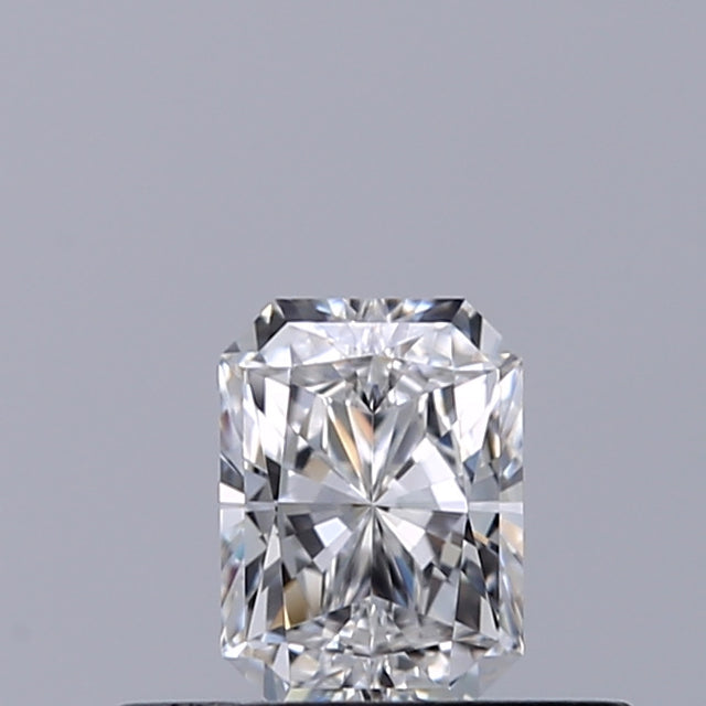 0.32 carat Radiant diamond E IF 