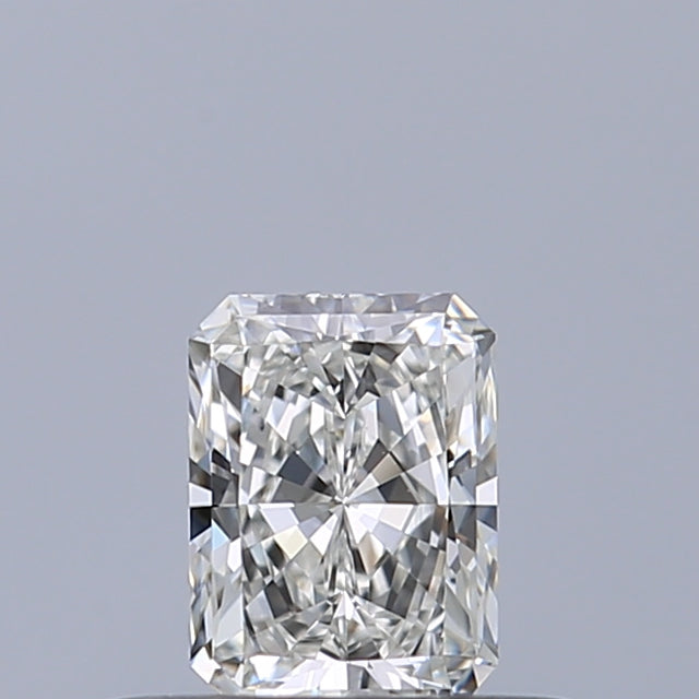 0.32 carat Radiant diamond G IF 