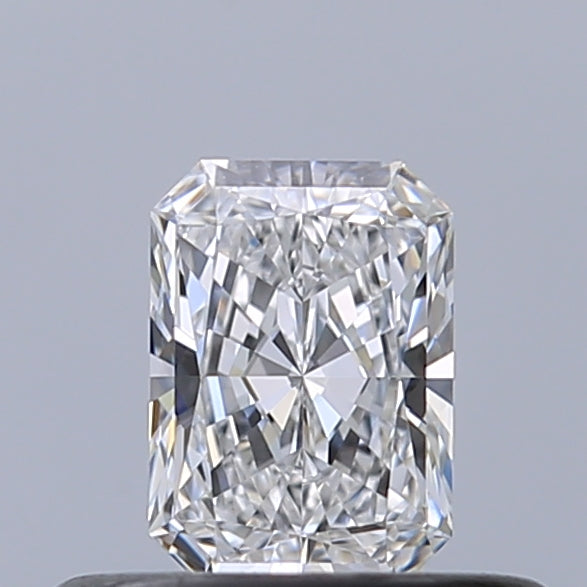0.32 carat Radiant diamond D VVS1 
