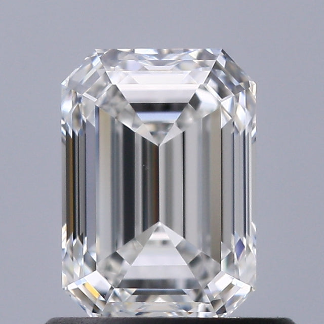 0.90 carat Emerald diamond F VS1 