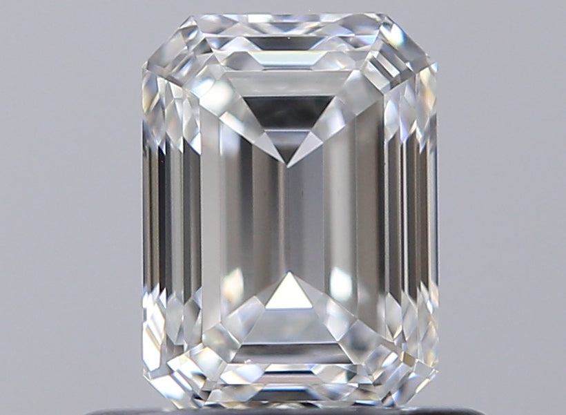 0.61 carat Emerald diamond E VS1 