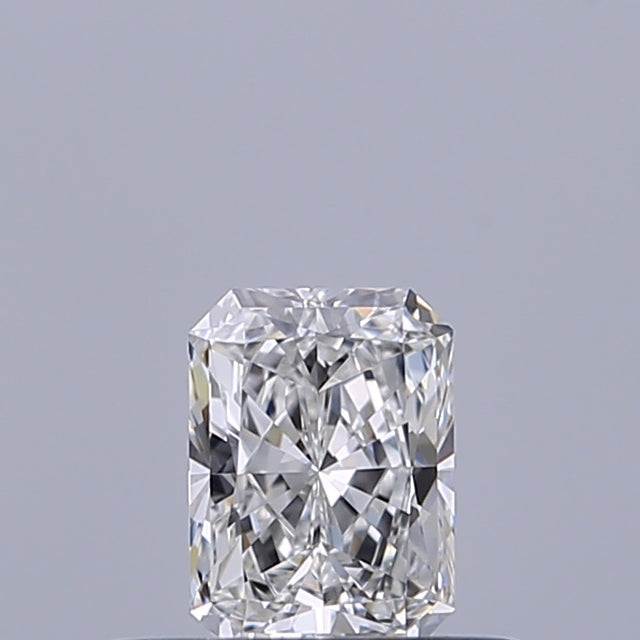 0.30 carat Radiant diamond F VVS2 