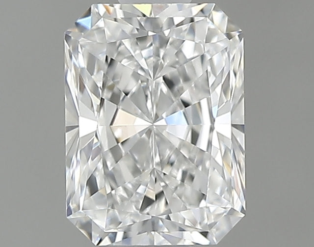 0.70 carat Radiant diamond E VVS2 