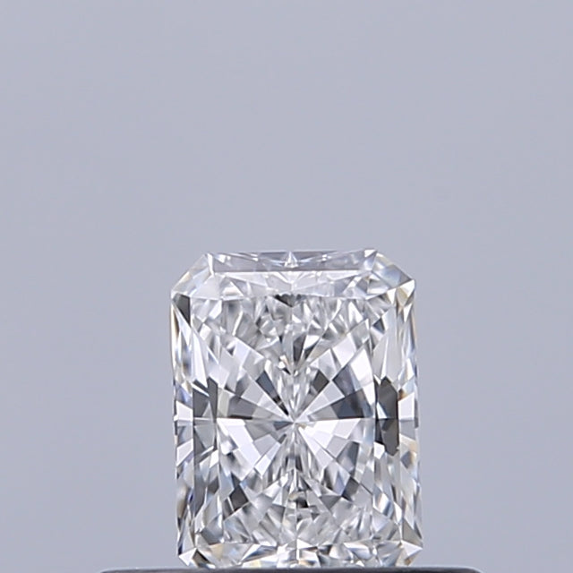 0.31 carat Radiant diamond D IF 