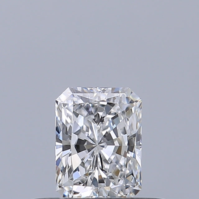 0.30 carat Radiant diamond D IF 