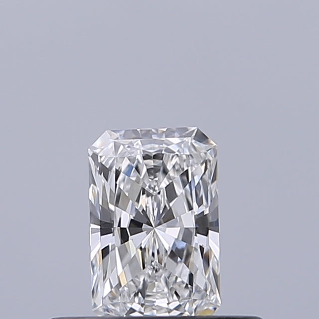 0.31 carat Radiant diamond E VVS2 