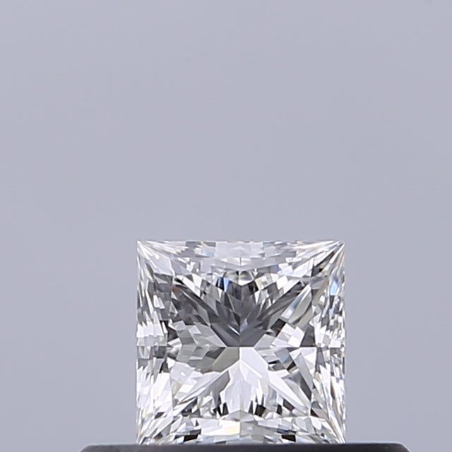 0.32 carat Princess diamond E VVS1 