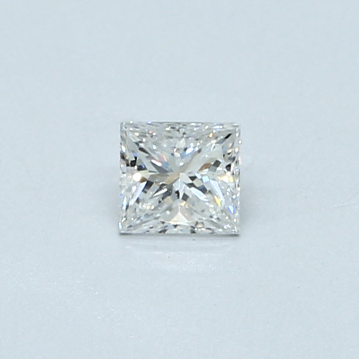 0.23 carat Princess diamond E  VS2