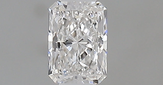 0.23 carat Radiant diamond F VVS1 