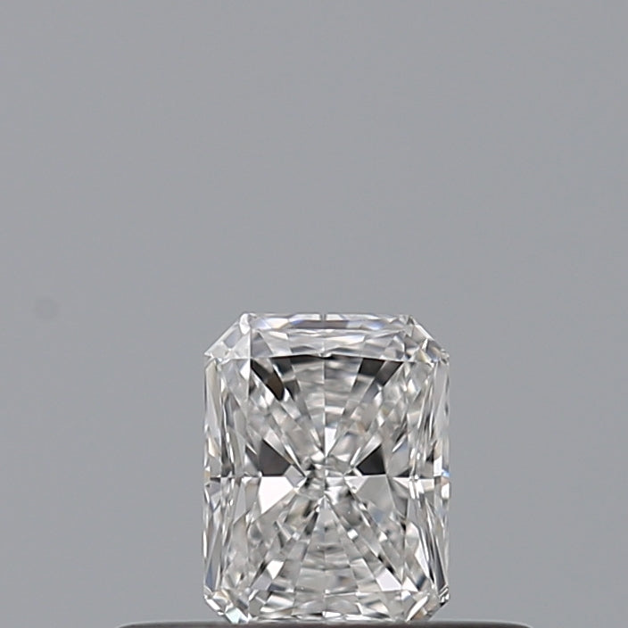 0.23 carat Radiant diamond E  VVS2