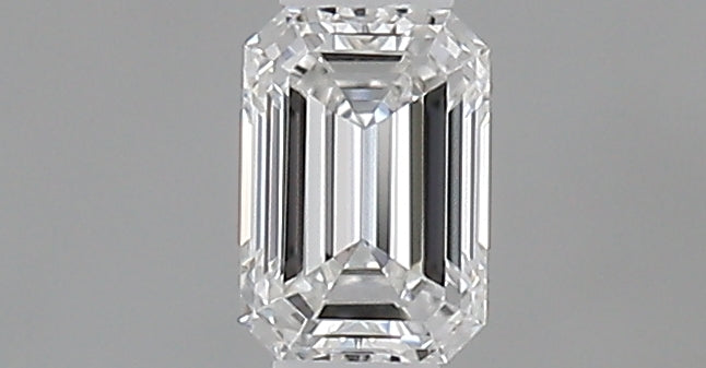 0.23 carat Emerald diamond E IF 