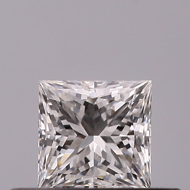 0.32 carat Princess diamond E VVS1 