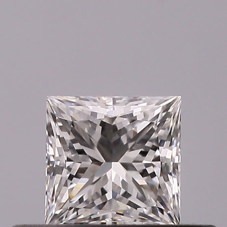 0.32 carat Princess diamond E VVS1 