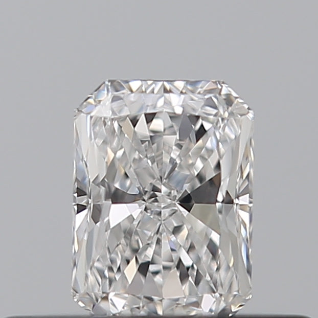 0.32 carat Radiant diamond E  VVS2