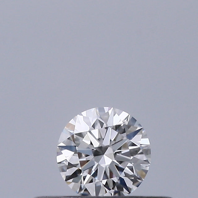 0.18 carat Round diamond E IF Excellent