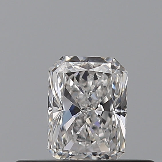 0.30 carat Radiant diamond E  VVS2