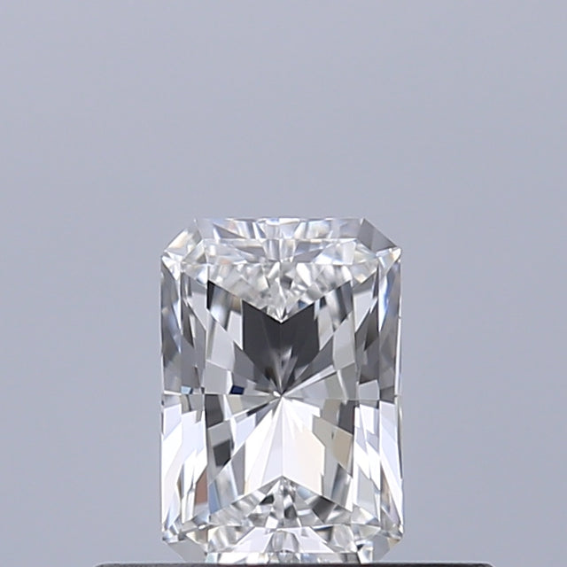 0.33 carat Radiant diamond E IF 