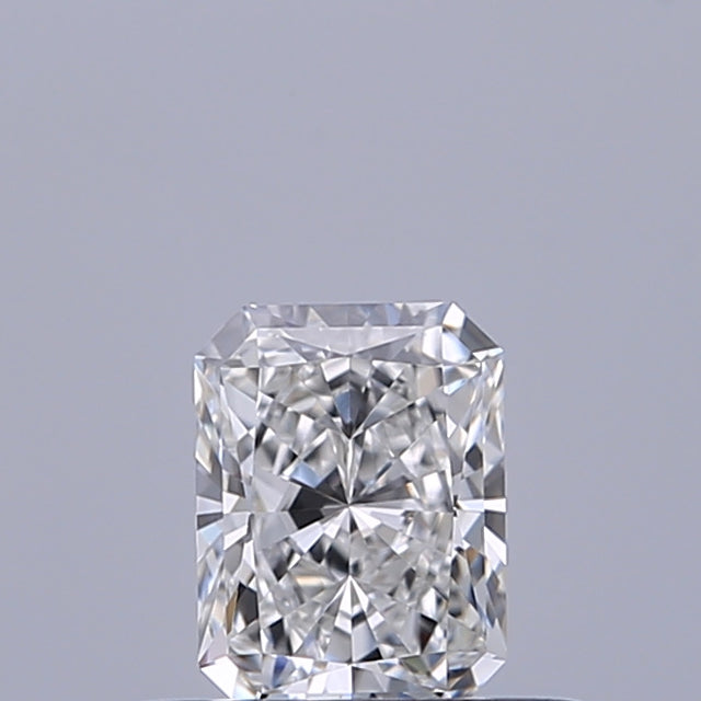 0.34 carat Radiant diamond E VVS2 