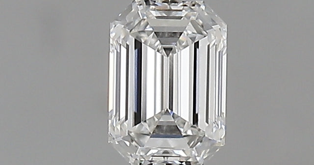 0.33 carat Emerald diamond E VS1 