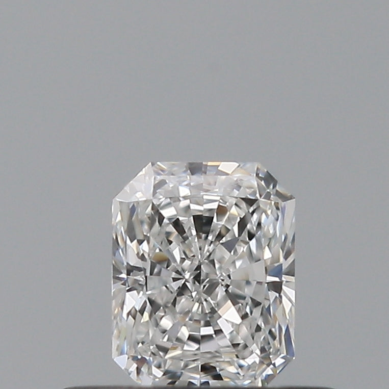 0.33 carat Radiant diamond E  VVS1