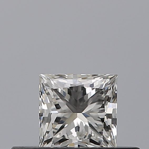 0.24 carat Princess diamond G VVS2 