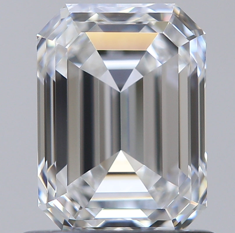1.00 carat Emerald diamond E VVS2 