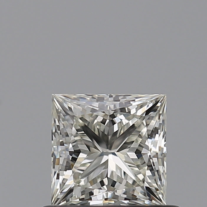 0.Diamant princesse de 54 carats K VVS2