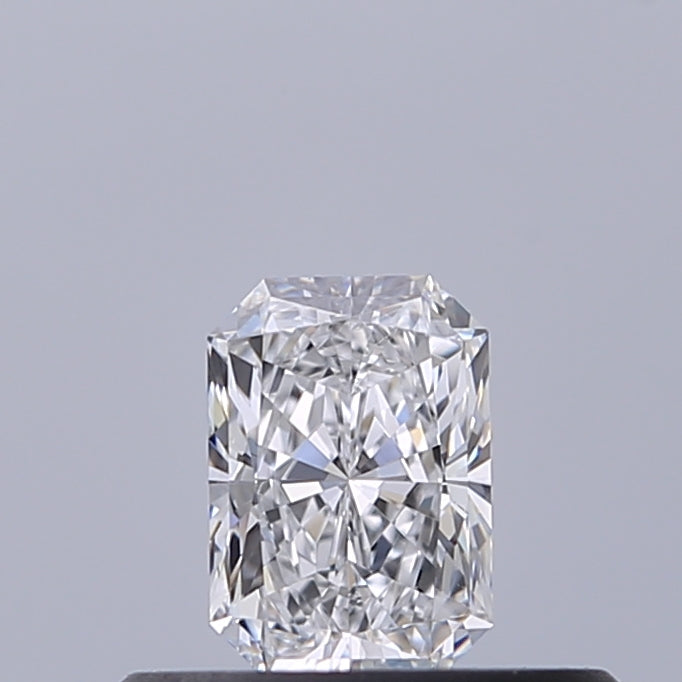 0.30 carat Radiant diamond D VVS2 