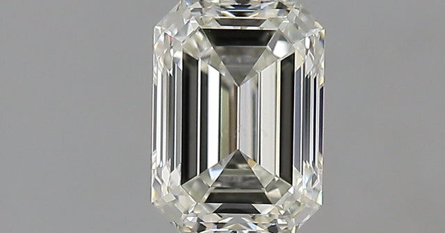 0.90 carat Emerald diamond H VS2 VeryGood