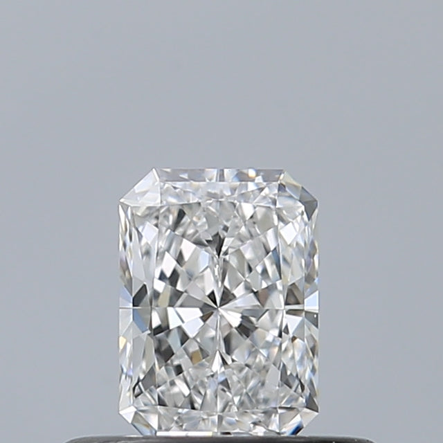 0.33 carat Radiant diamond D VVS2 