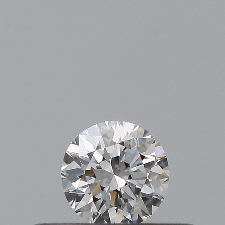 0.18 carat Round diamond D  VVS2 Very good
