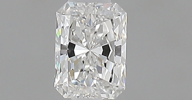0.25 carat Radiant diamond E  VVS2