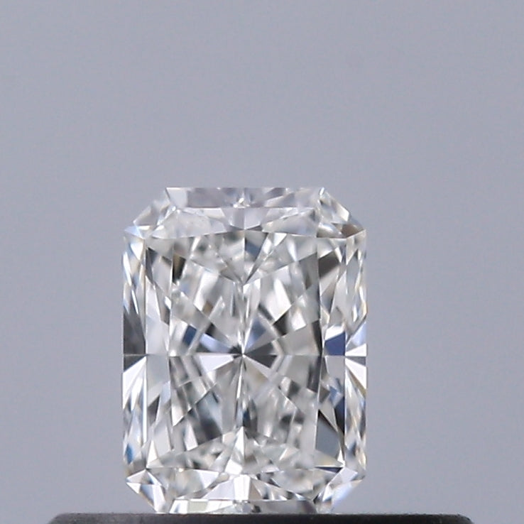 0.30 carat Radiant diamond F VVS1 
