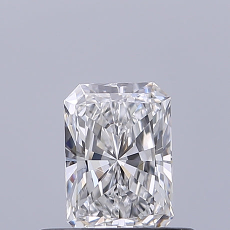 0.43 carat Radiant diamond E VVS2 