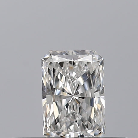 0.25 carat Radiant diamond E VVS2 